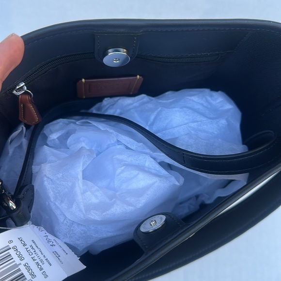 New COACH City Bucket Bag In Signature Canvas With Bow Print - Picture 5 of 12